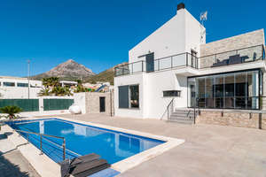 Villa Luxury for sale in Urb.nova Polop, Alicante. 
