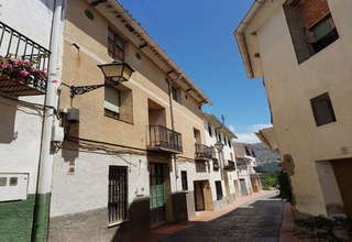 Townhouse for sale in Beniarda, Guadalest, Alicante. 